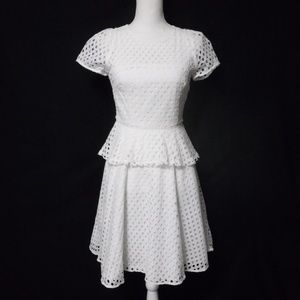 Banana Republic White Geo Lace Dress Size 2
